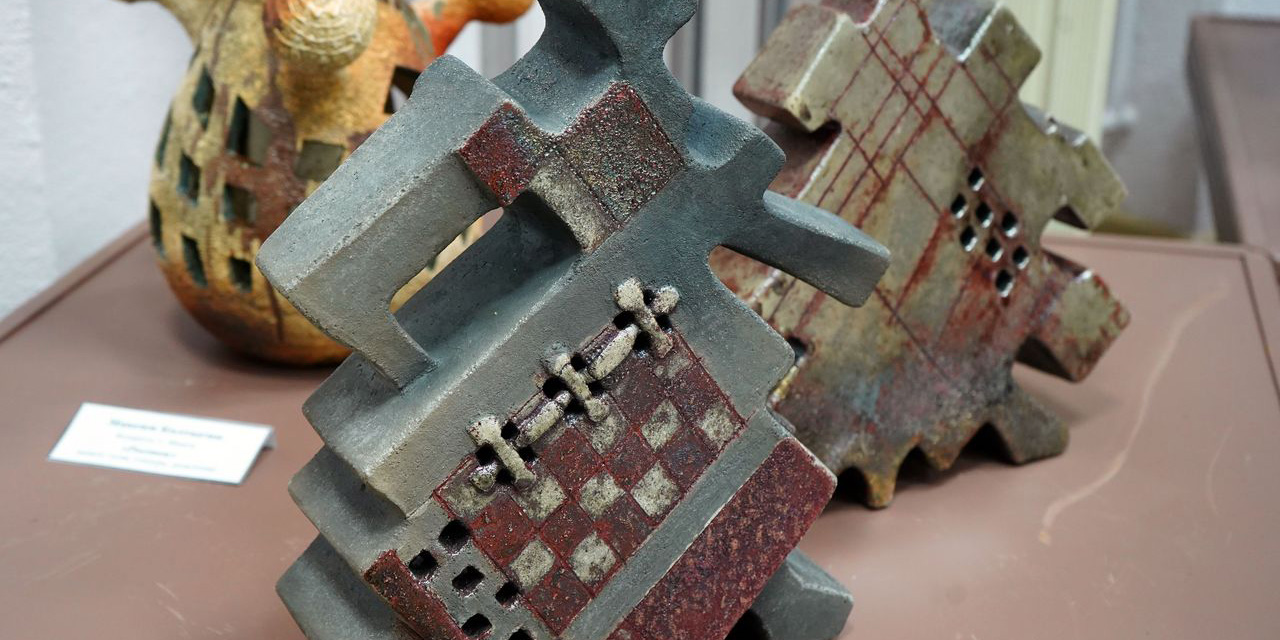 «Искусство живого огня»: выставка работ участников XVII Международного пленэра по керамике «АРТ-Жыжаль» начала работу в Могилеве