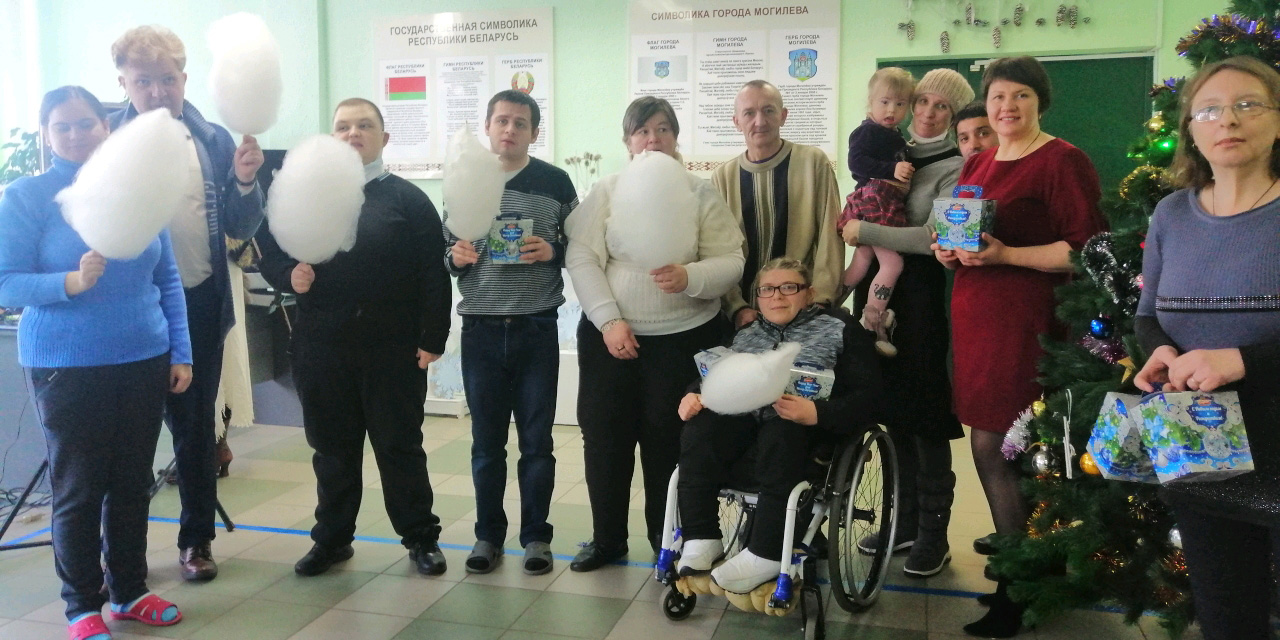 Волшебный Новый год: в Могилеве прошел праздник для людей с инвалидностью 