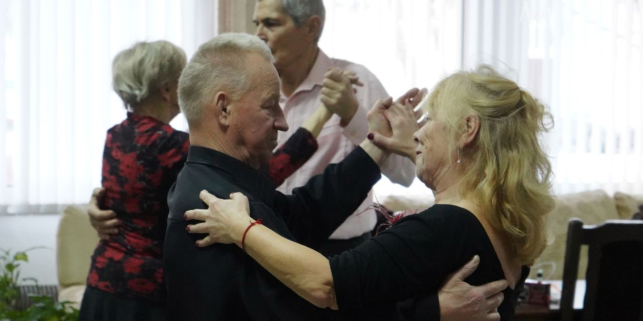 В ритме вальса: как пенсионеры в Могилеве благодаря танцам сохраняют молодость души и поддерживают здоровье 