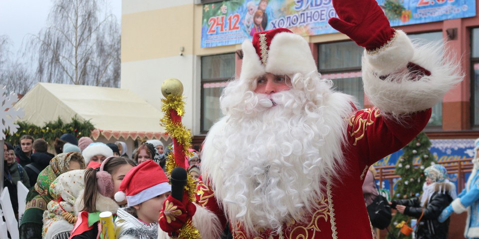 В Могилеве проходит новогодняя ярмарка «Зімовыя ўзоры»