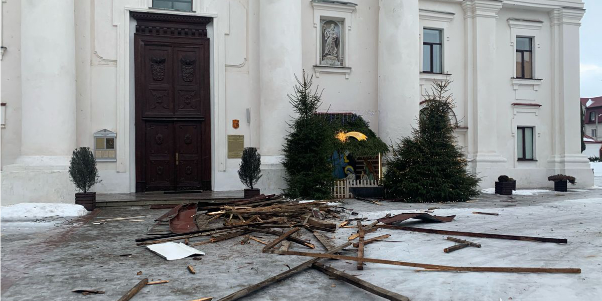 В Могилеве из-за сильного ветра пострадали почти 130 домов