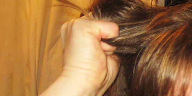 В Могилеве мужчина решил конфликт с женщиной, вцепившись ей в волосы