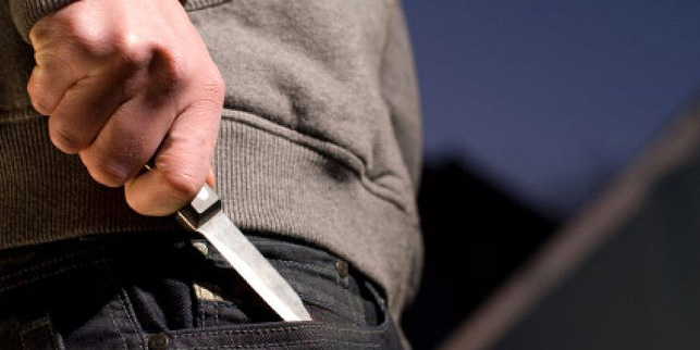 Один из посетителей кафе в Могилеве угрожал другому ножом