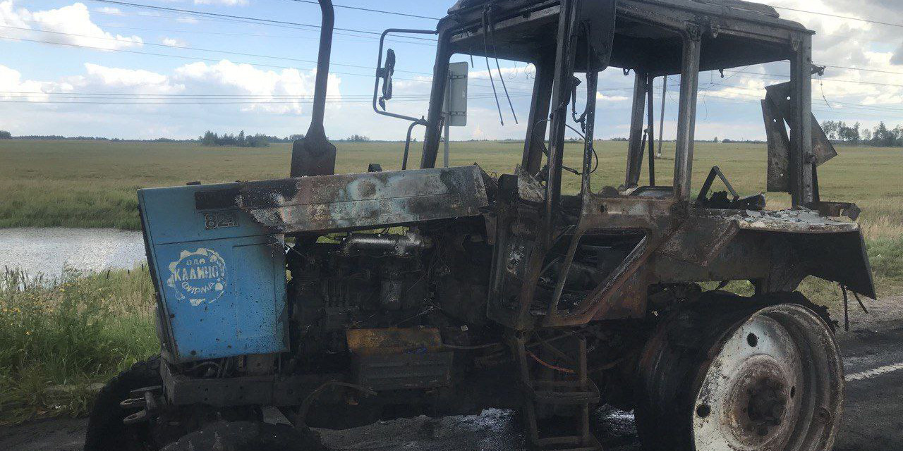В Могилевском районе горел трактор «МТЗ» с агрегатом для внесения удобрений