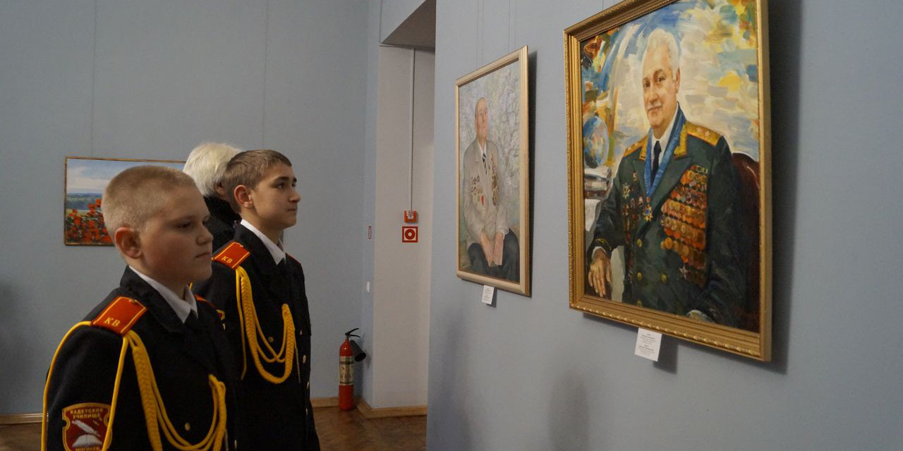 Выставочный проект студии военных художников начал работу в Могилеве