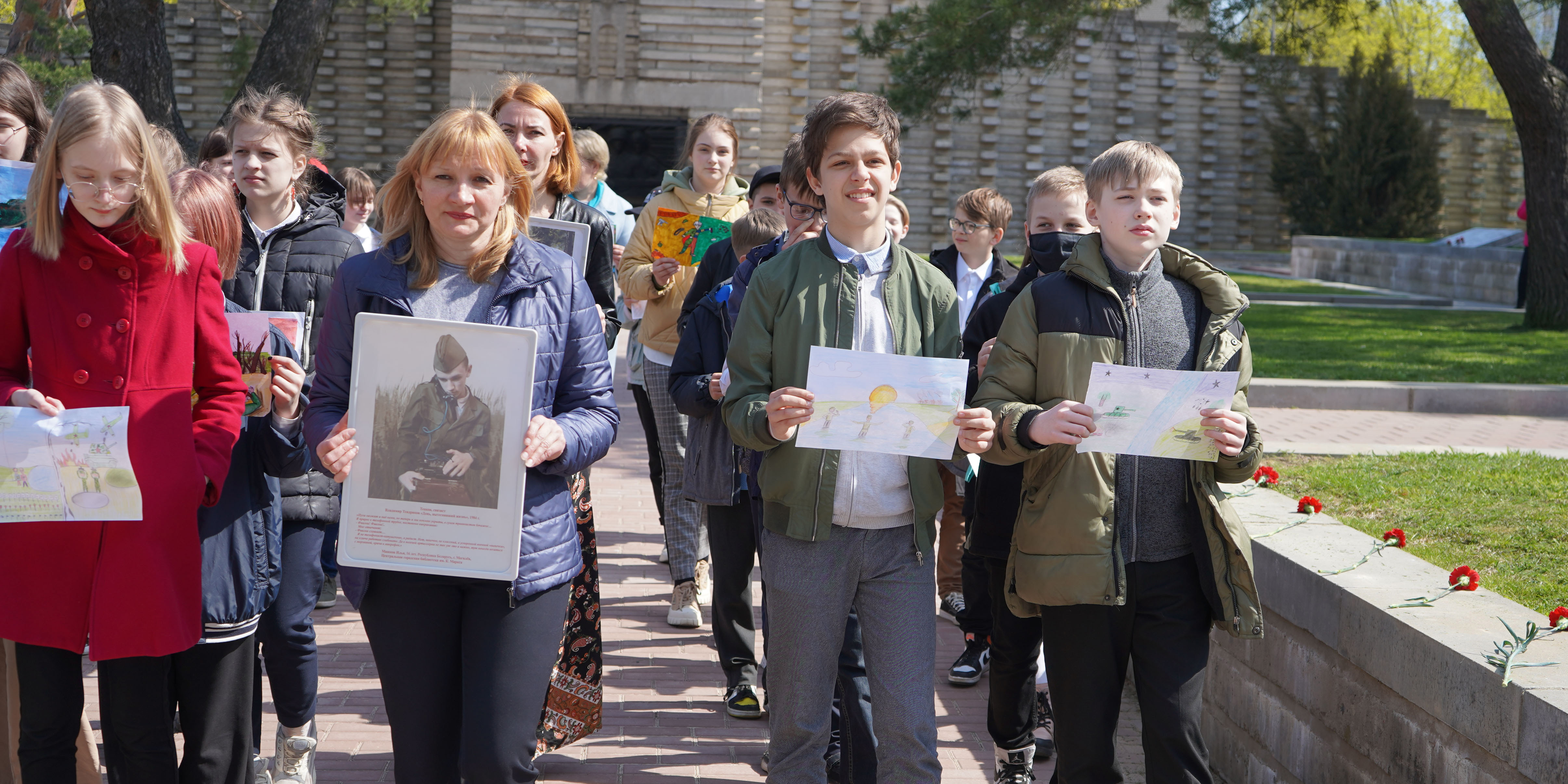 «Полк@Победы»: в Могилеве в рамках Международной молодежной акции прошел флешмоб