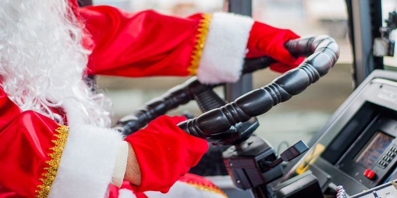 Новогодний автопарад «За рулем Дед Мороз» пройдет в Могилеве 17 декабря
