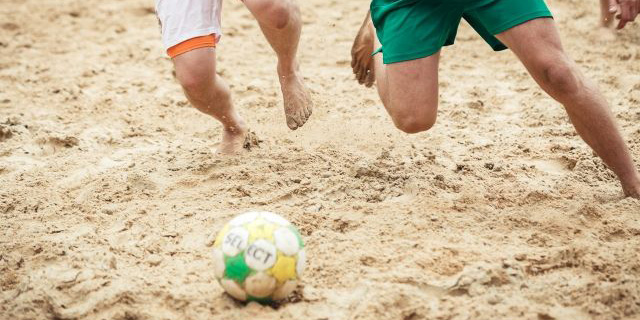 Могилевский ЦОР победил на старте турнира по пляжному футболу