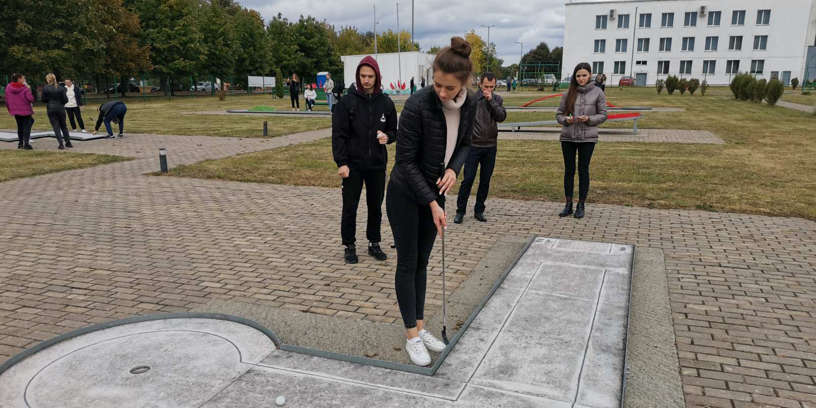 Соревнования по мини-гольфу среди работающей молодежи прошли в Могилеве