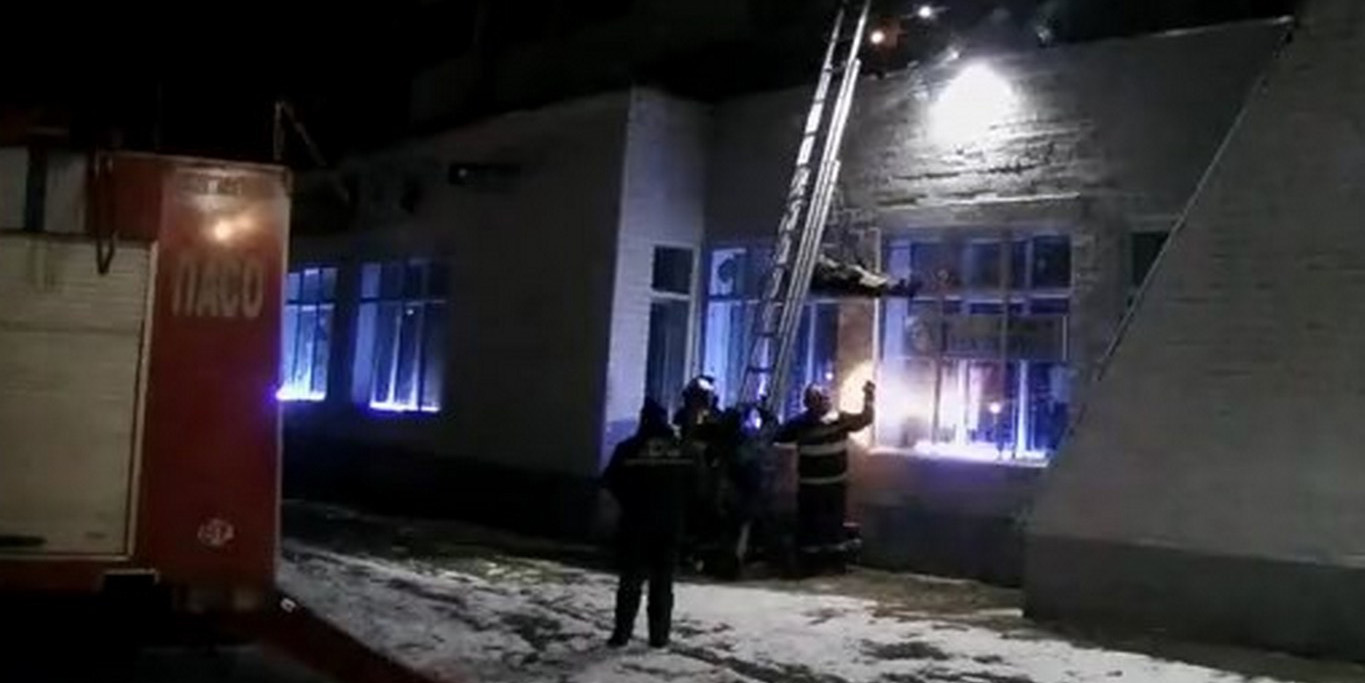 В Могилеве работники МЧС спасли мужчину, который  упал с 3 этажа