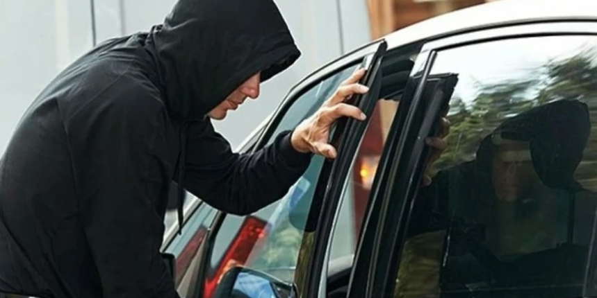 В Могилеве задержали серийного вора, который забирал деньги из автомобилей