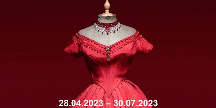 Аутентичные платья, аксессуары, парфюмерия: в Могилеве готовится к открытию выставка о красоте и моде