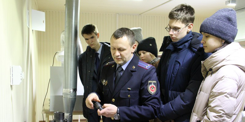 Школьники и гимназисты посетили День открытых дверей в управлении ГКСЭ по Могилевской области
