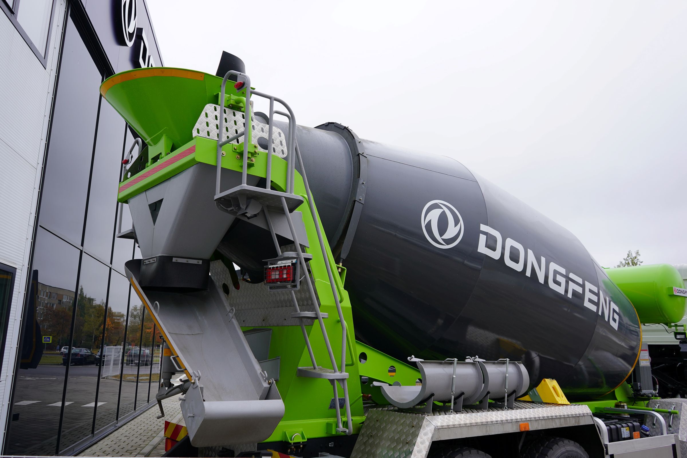 Новый уровень эффективности: линейку грузовых автомобилей Dongfeng презентовали в&nbsp;Могилеве