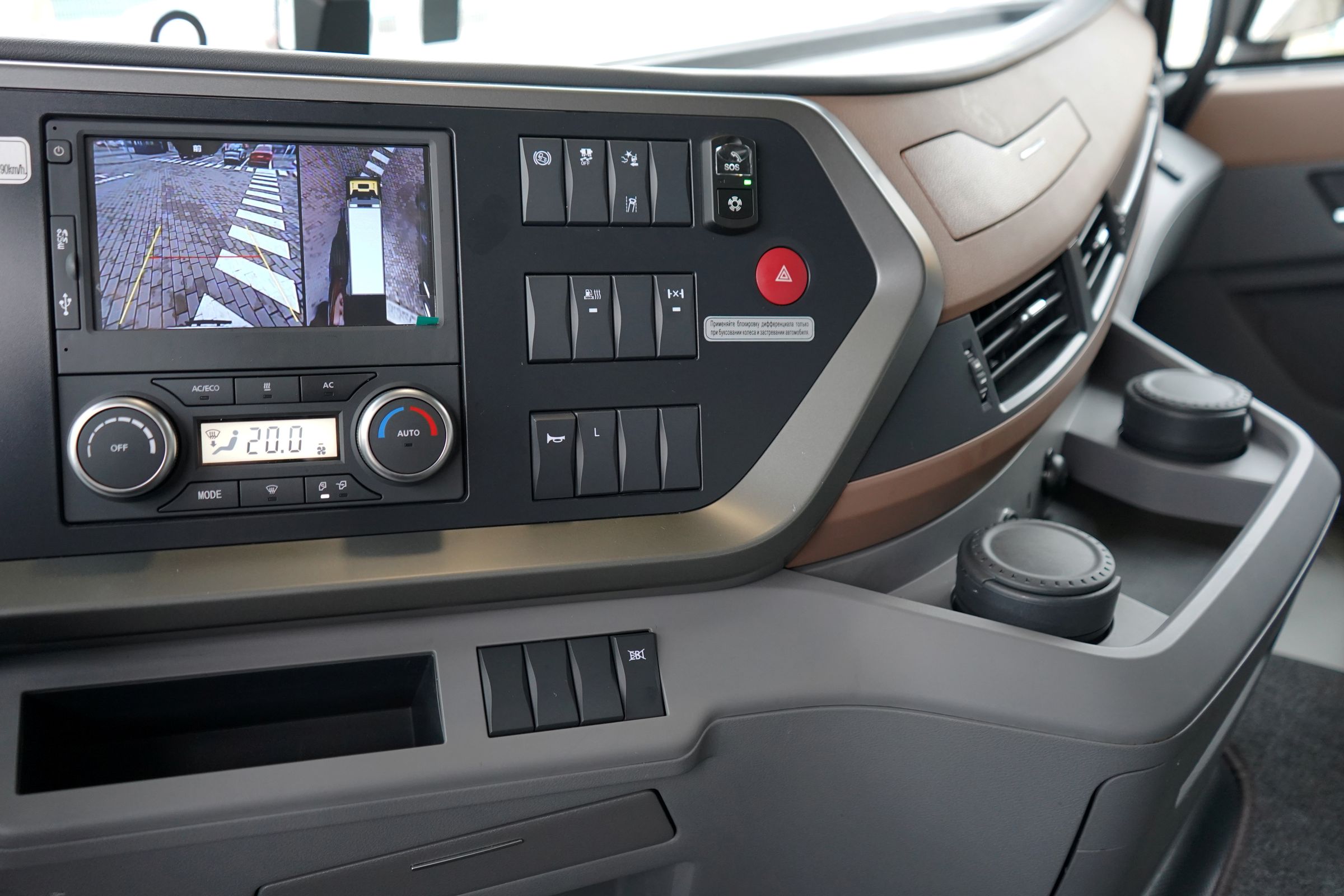 Новый уровень эффективности: линейку грузовых автомобилей Dongfeng презентовали в&nbsp;Могилеве