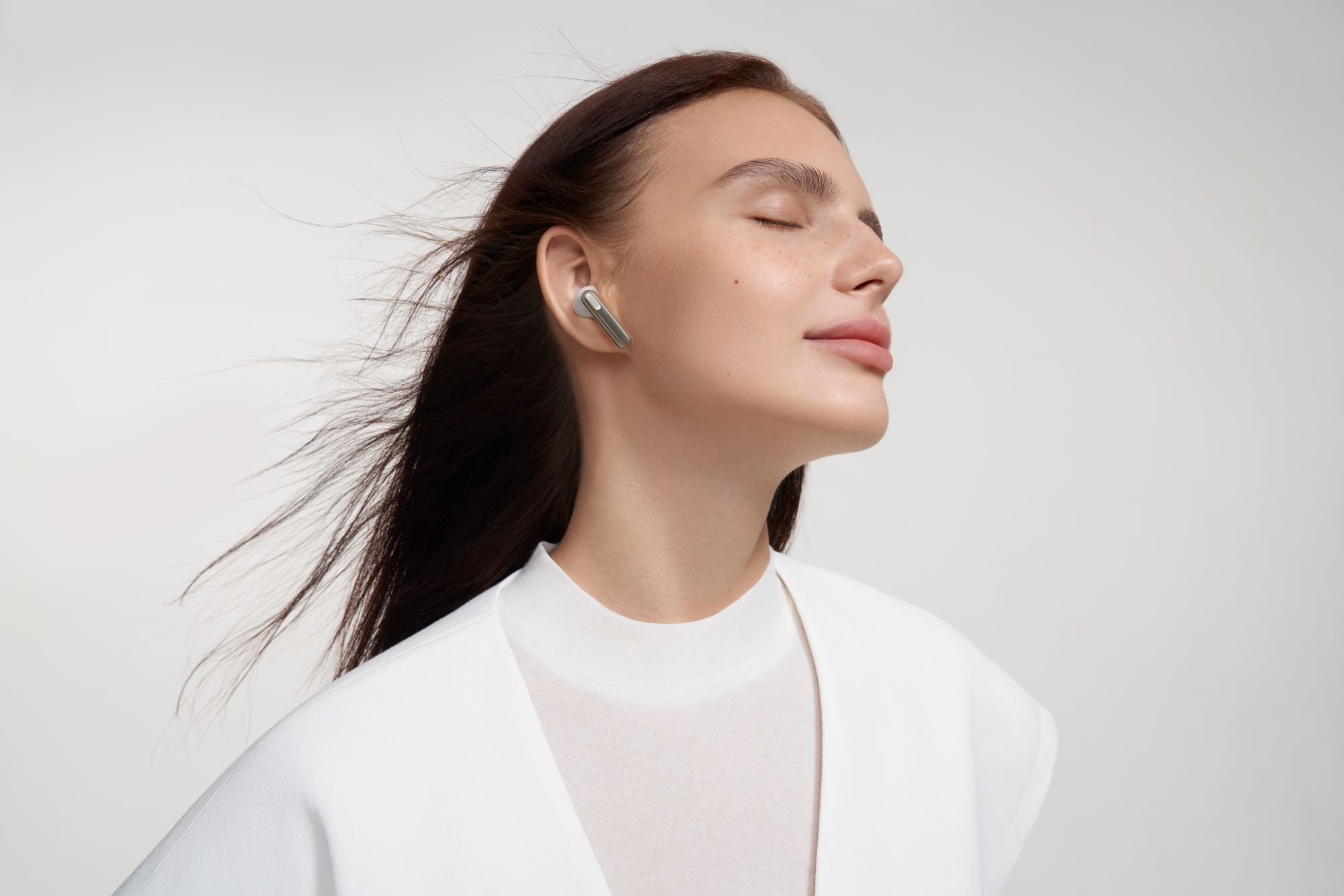 В Беларуси стартовали продажи беспроводных наушников Huawei FreeBuds </strong><strong>SE 3 с автономностью до 42 часов