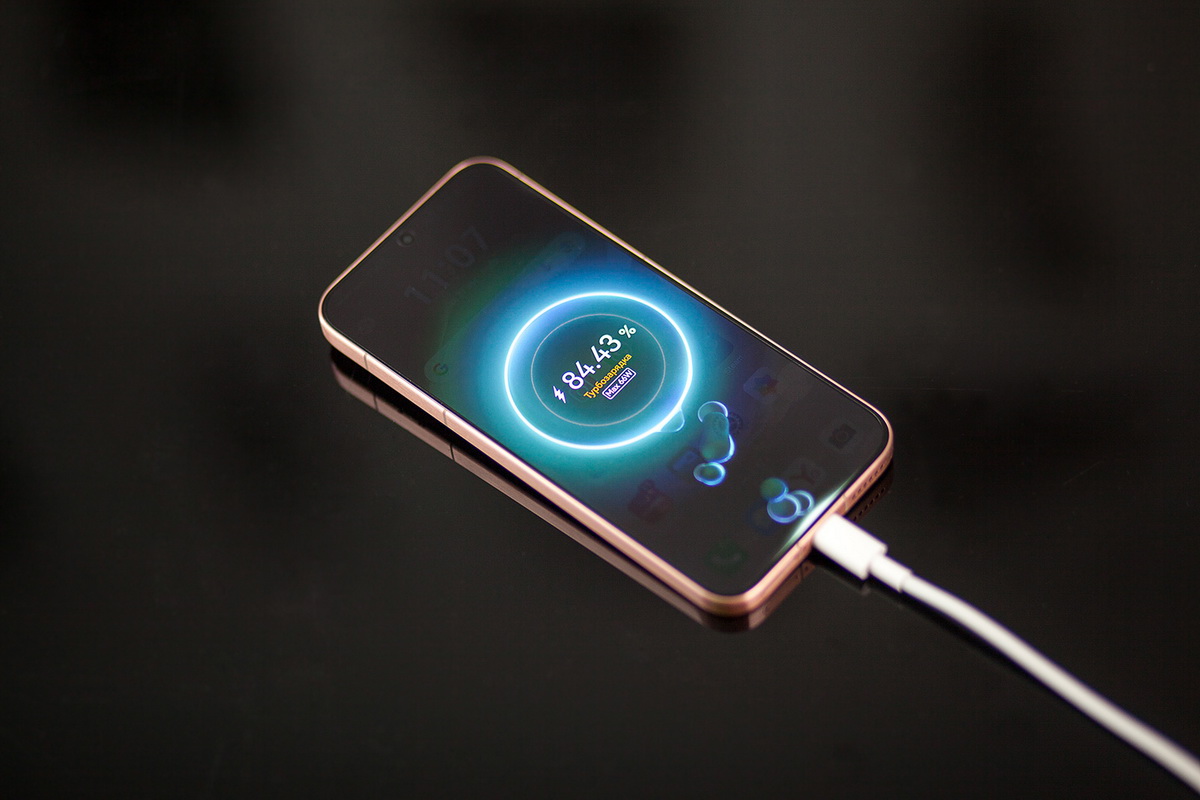 Уже в Могилеве: обзор нового флагманского смартфона Huawei Pura 80