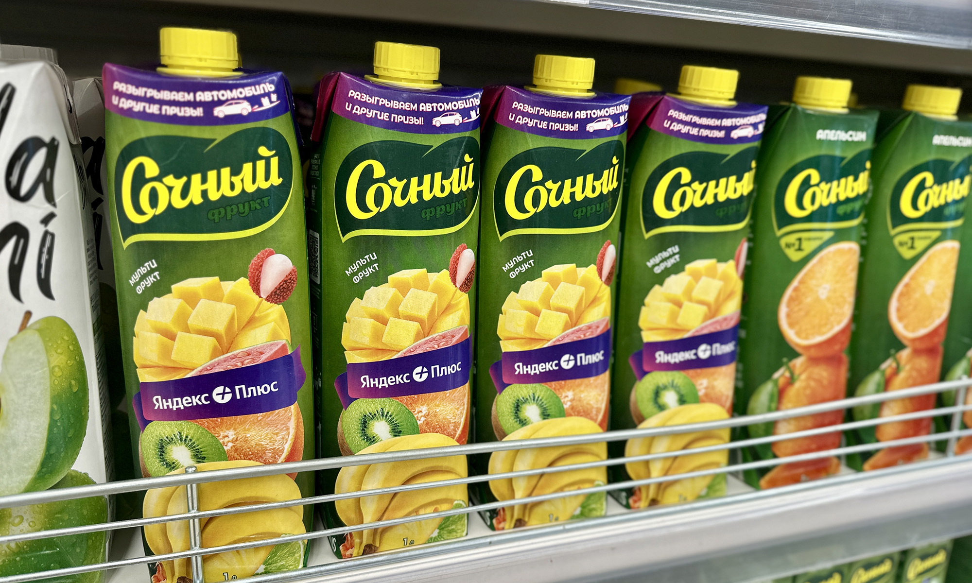«Сочный» и Яндекс Плюс выпустили соки с подпиской на кино и музыку