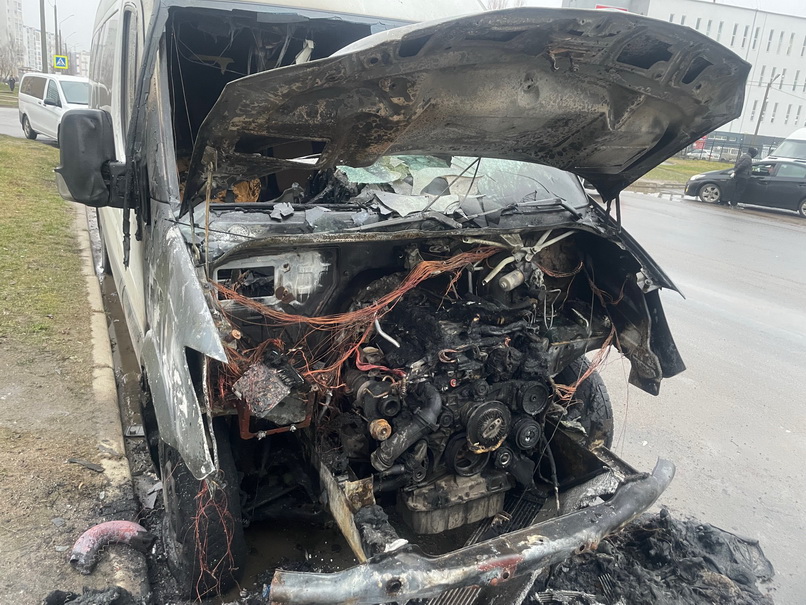 Автомобиль горел на&nbsp;улице Турова в&nbsp;Могилеве