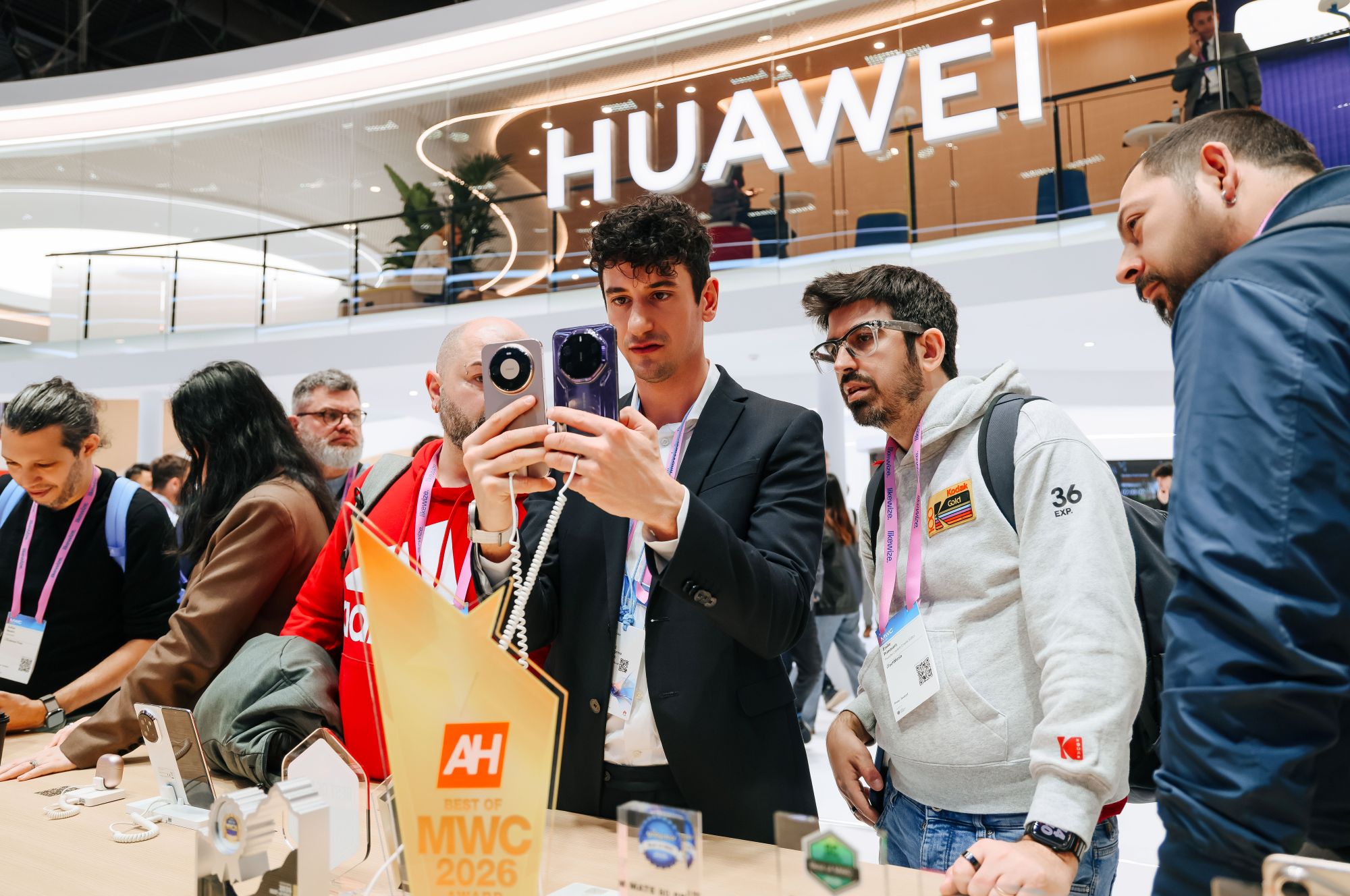 &laquo;Настоящее принадлежит вам&raquo;: чем впечатляет Huawei на&nbsp;выставке MWC 2026&nbsp;в Барселоне