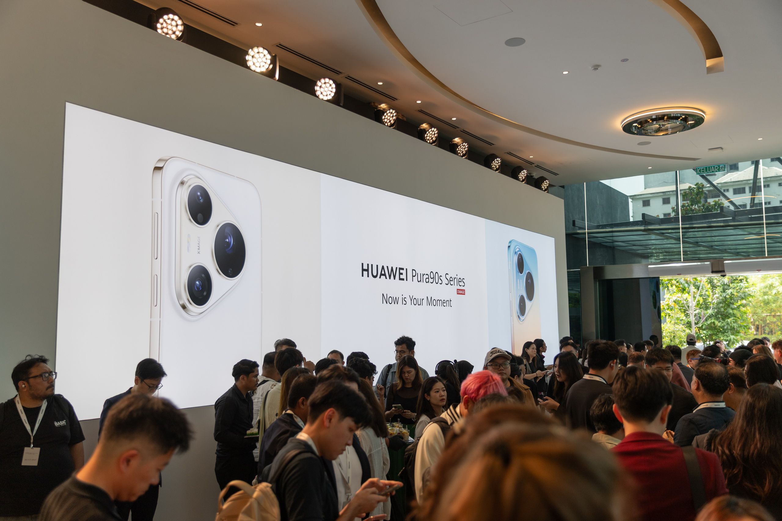Huawei представила смартфоны серии Huawei Pura 90s  и другие инновационные устройства для мирового рынка