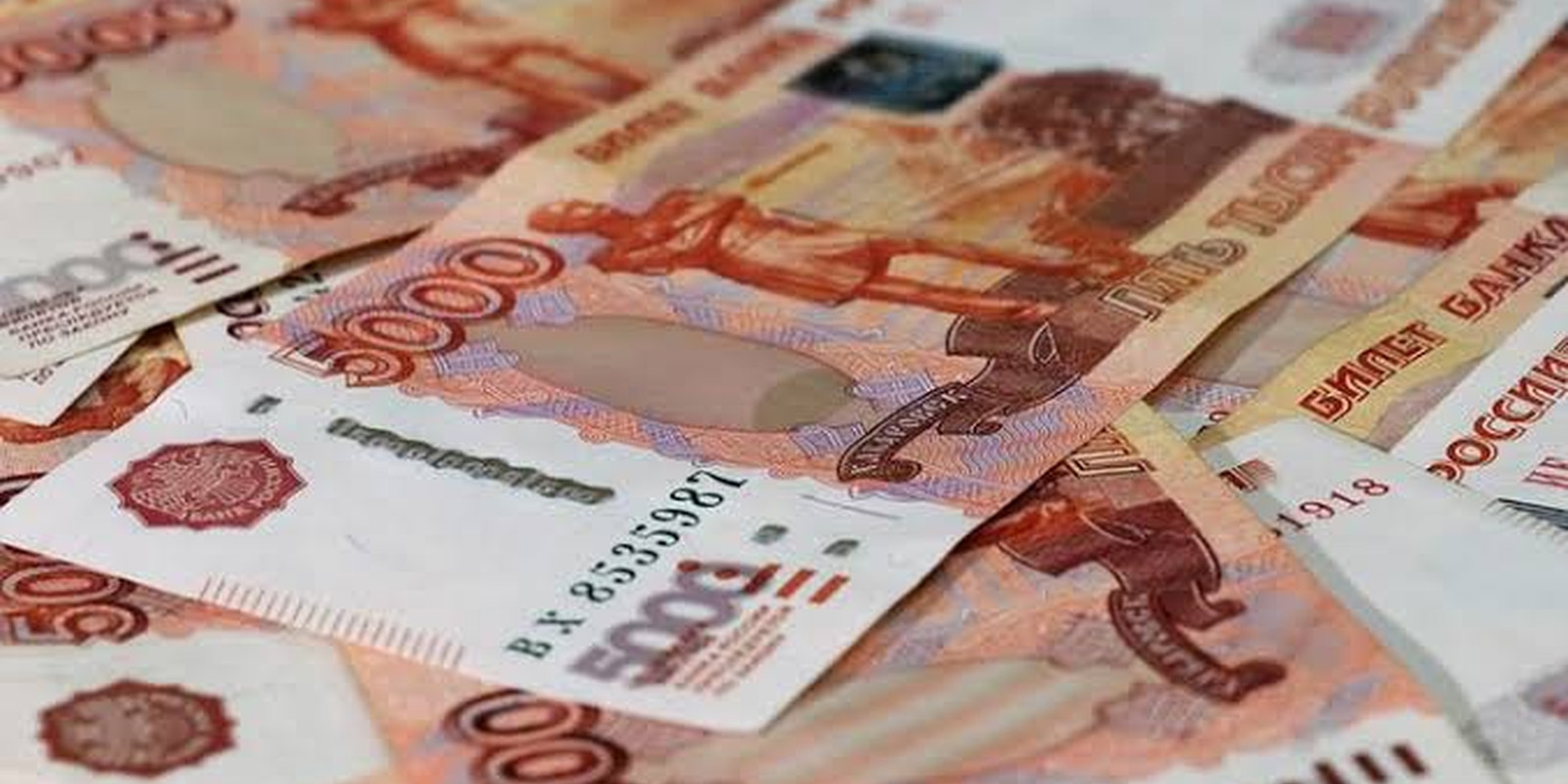 В Могилеве работник бара украл у  посетителя деньги