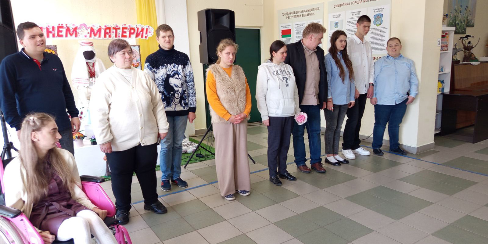 «Свет материнства — свет любви»: праздничное мероприятие, посвященное Дню матери, прошло в ЦСОН Ленинского района Могилева