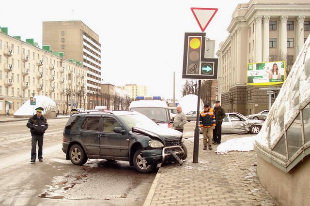 Очевидцев аварии в центре Могилёва просят помочь установить объективную картину ДТП